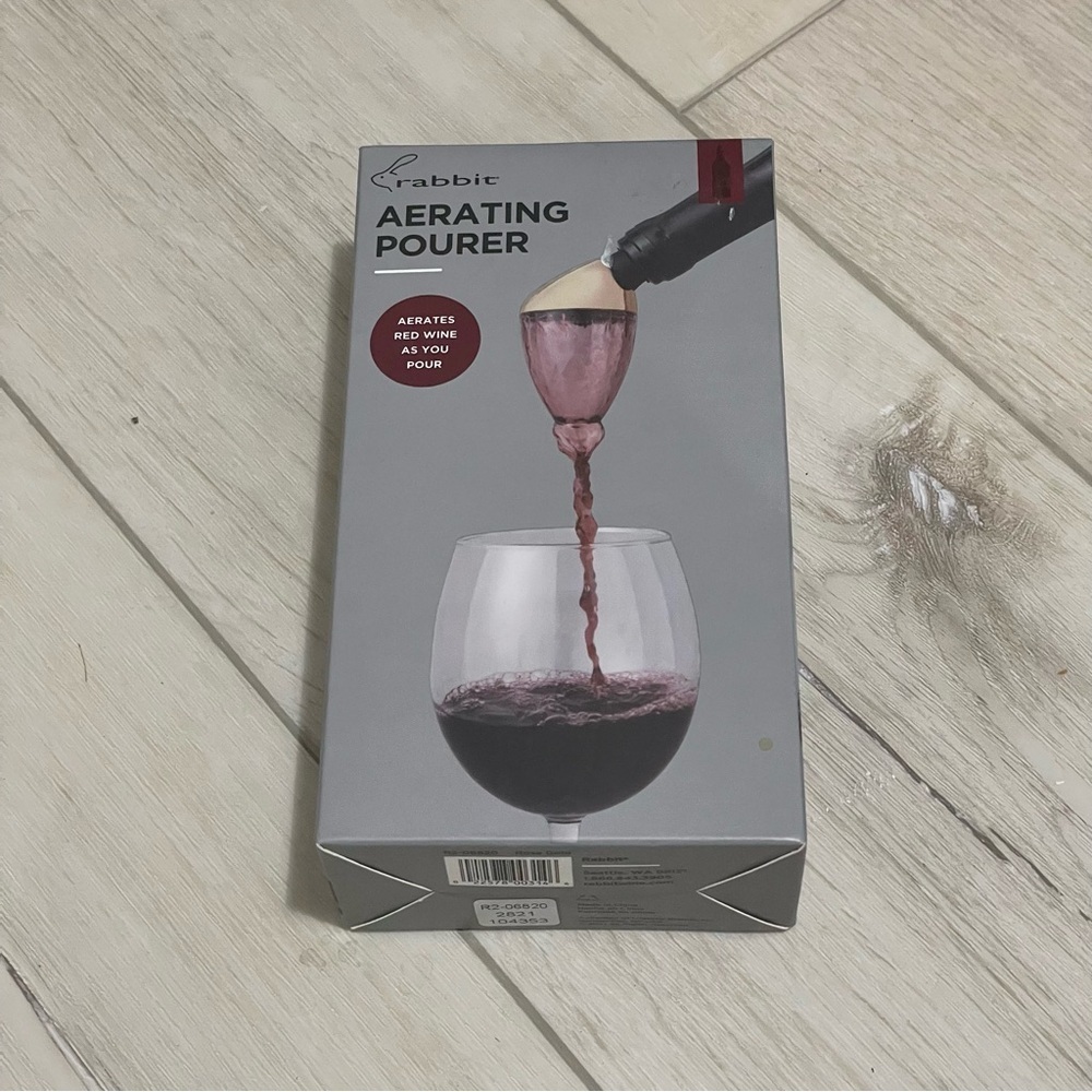RABBIT Rose Gold Red Wine Aerating Pourer